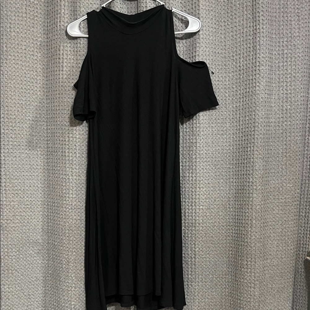Elegant Black Cold Shoulder Dress